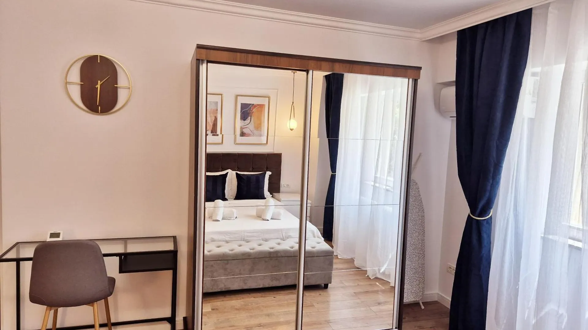 Apartment Cozy Nest Near Bulevardul Decebal Bucharest Romania